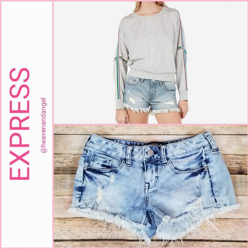 Express Distressed Bleach Light Wash Cutoff Denim Shortie